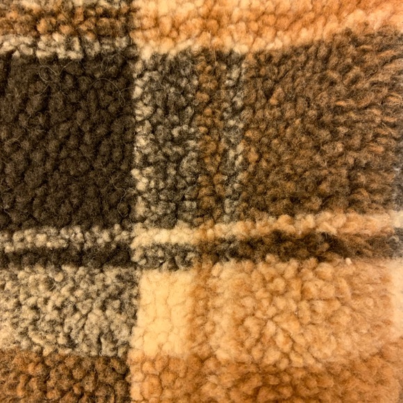 ZAFUL Fleece Plaid Cropped Jacket. Size M. - Picture 8 of 9